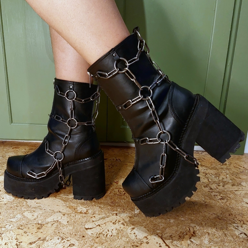 Demonia Assault-66 Platforms SZ 8
